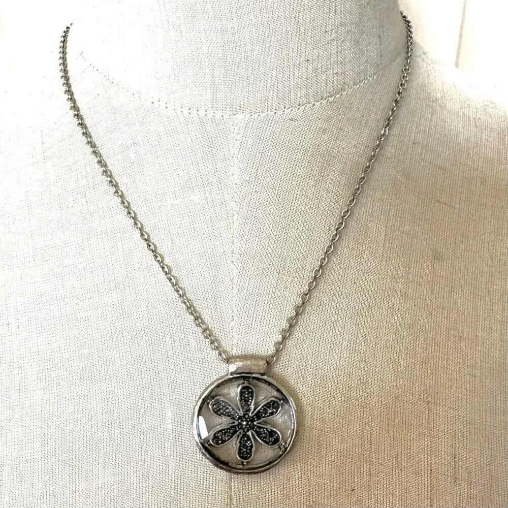 Lucky Brand Silver Tone Clear Crystal Daisy Pendant Necklace Brand